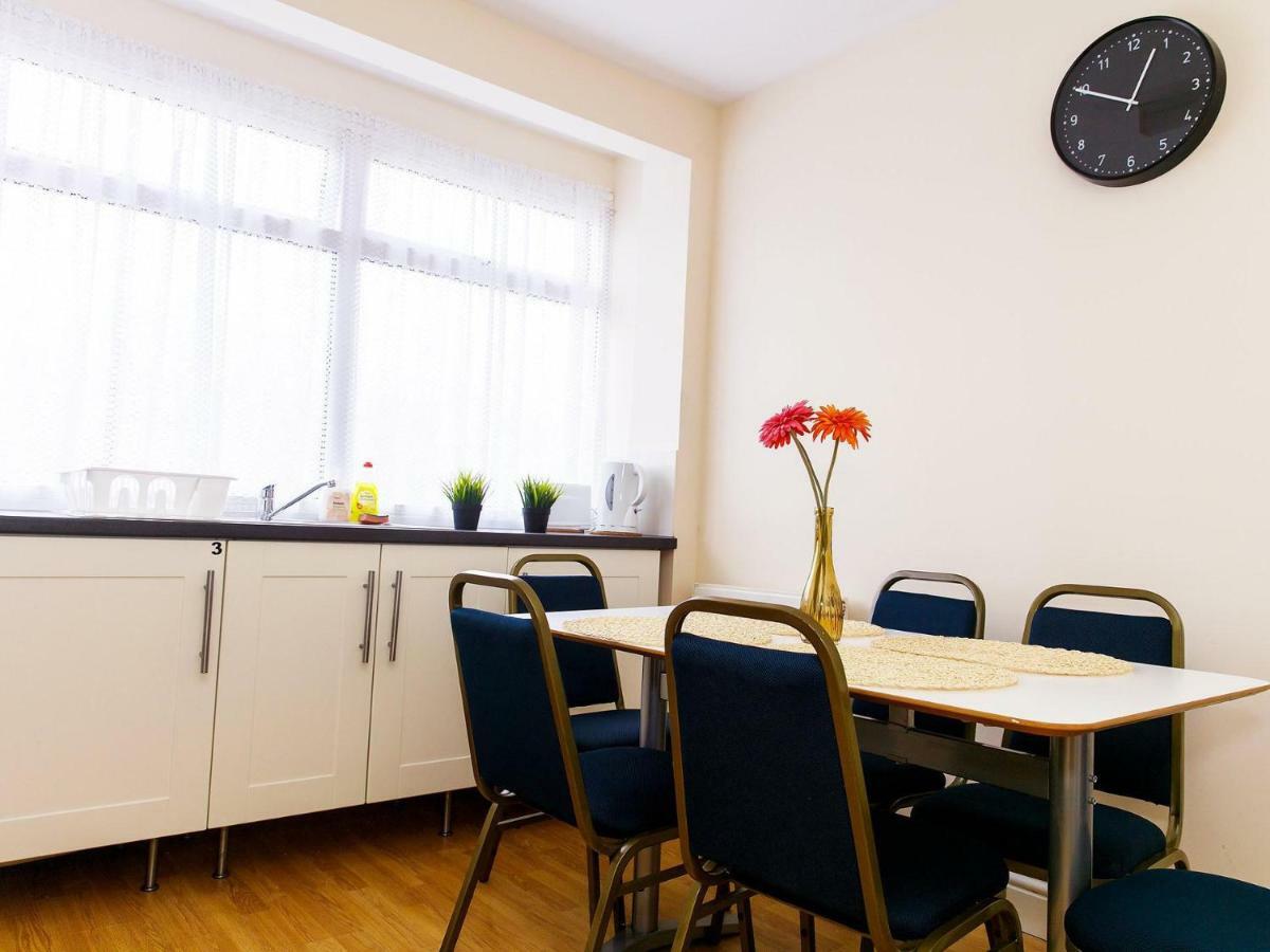 Mandeville Rooms Northolt  Экстерьер фото